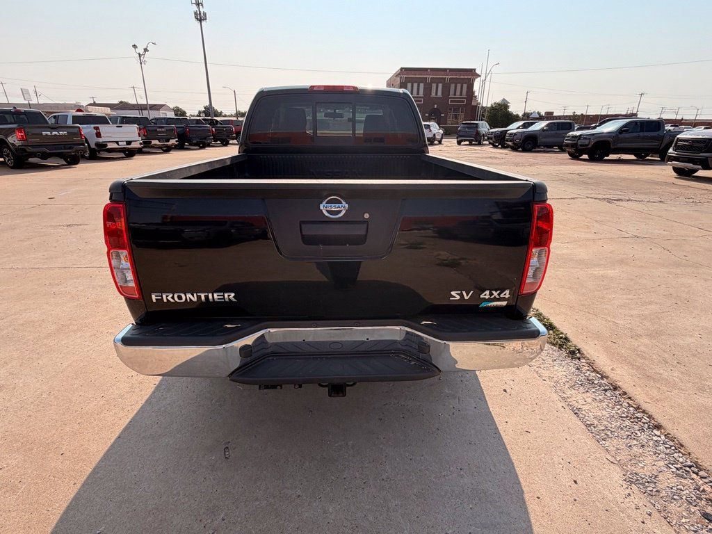 Used 2018 Nissan Frontier SV AWD/4WD image 4