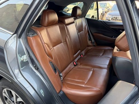 Used 2020 Subaru Outback Touring AWD/4WD image 11
