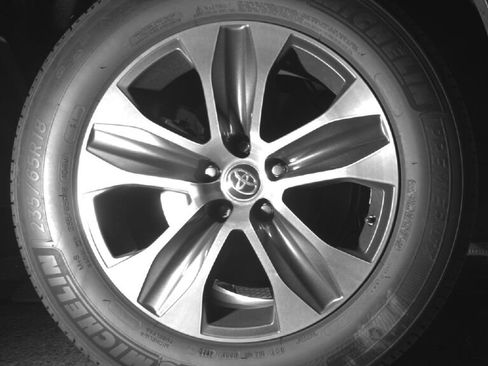 Used 2023 Toyota Highlander XLE image 15