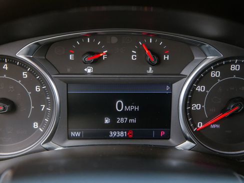 Used 2023 GMC Terrain SLT w/ Tech Package image 17