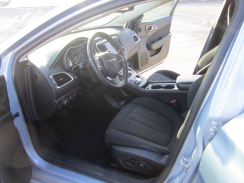 Used 2015 Chrysler 200 Limited w/ Convenience Group image 12