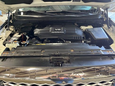 Used 2017 Nissan Titan Platinum Reserve AWD/4WD image 35