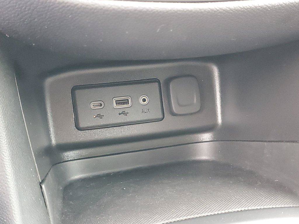 Used 2024 Chevrolet Equinox LT w/ LPO, Floor Liner Package AWD/4WD image 17