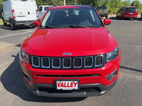 Certified 2020 Jeep Compass Latitude w/ Cold Weather Group AWD/4WD image 3