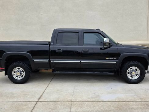 Used 2001 Chevrolet Silverado 2500 LS RWD image 2