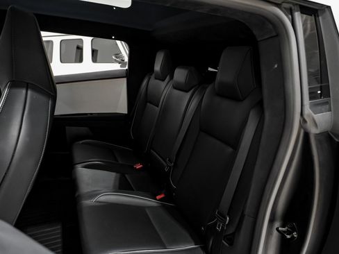 Used 2024 Tesla Cybertruck AWD Crew Cab image 41