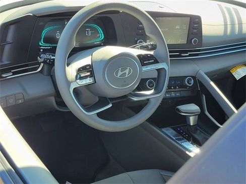 Certified 2025 Hyundai Elantra Blue image 3