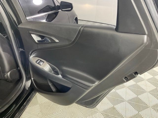 Used 2017 Chevrolet Malibu LT w/ Leather Package FWD image 30