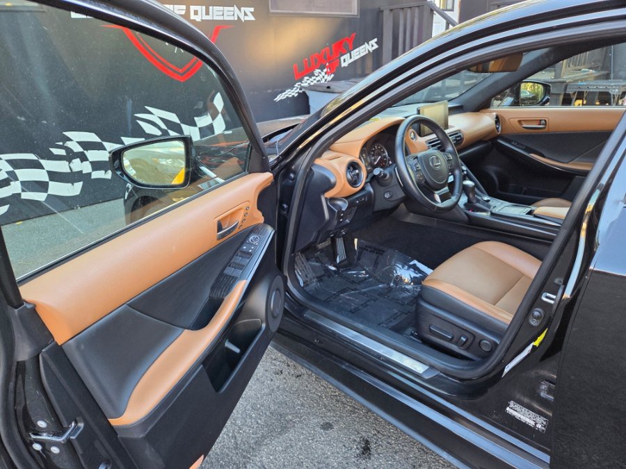 Used 2023 Lexus IS 300 AWD w/ Premium Package image 8