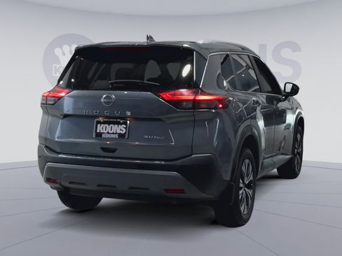 Used 2023 Nissan Rogue SV w/ SV Premium Package image 11