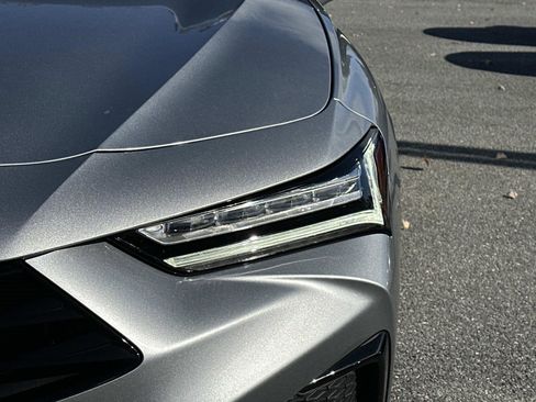 Certified 2025 Acura TLX w/ Technology Package image 10