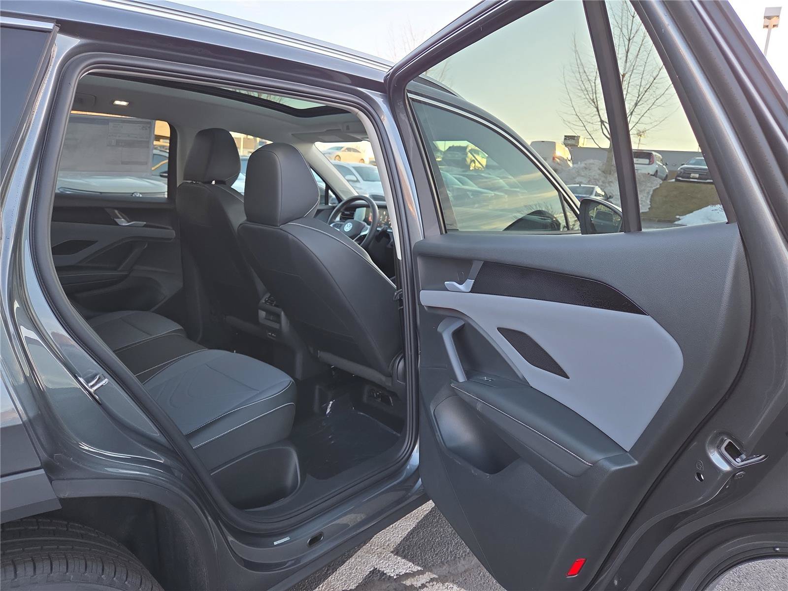 New 2026 Volkswagen Tiguan SE AWD/4WD image 28