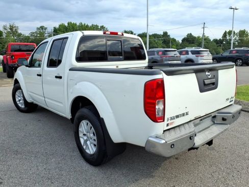 Used 2017 Nissan Frontier SV w/ SV Value Truck Package AWD/4WD image 18