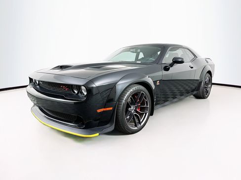 Used 2019 Dodge Challenger R/T Scat Pack RWD image 3