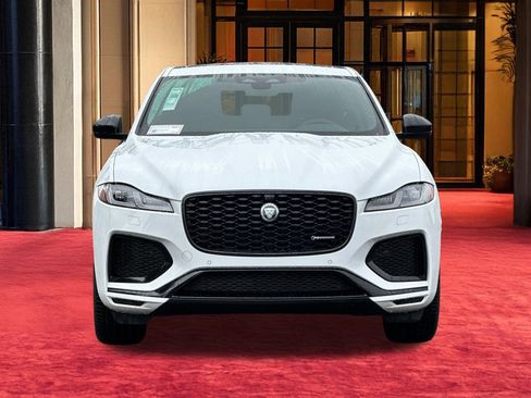 New 2025 Jaguar F-PACE R-Dynamic S image 7