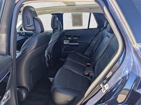 Used 2023 Mercedes-Benz GLC 300 4MATIC image 16