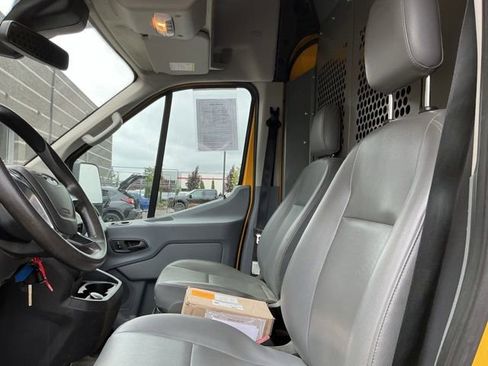 Used 2019 Ford Transit 250 148 High Roof RWD image 9