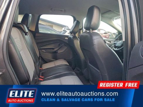 Used 2019 Ford Escape SE image 22