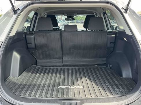 Used 2025 Toyota RAV4 LE AWD/4WD image 20
