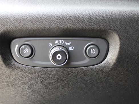 Used 2019 Chevrolet Traverse LT w/ LT Premium Package FWD image 26