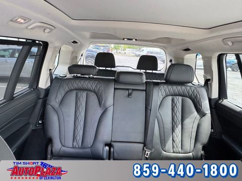 Used 2025 BMW X7 xDrive40i AWD/4WD image 60