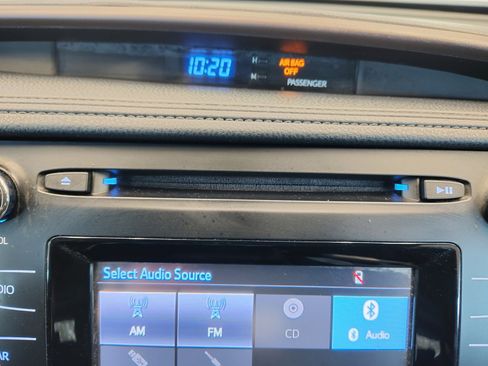 Used 2019 Toyota Highlander LE image 31