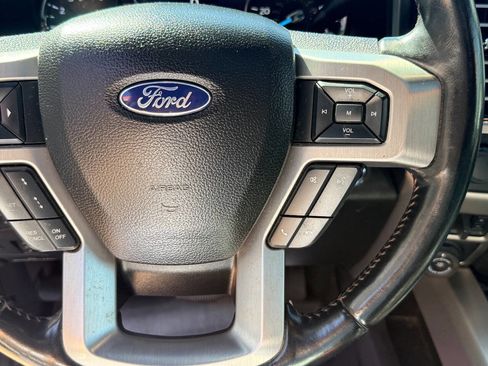 Used 2020 Ford F250 Platinum w/ FX4 Off-Road Package AWD/4WD image 27