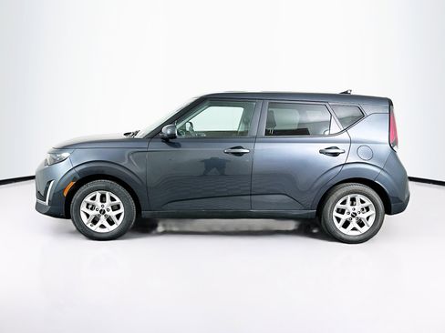 Used 2025 Kia Soul LX w/ LX Technology Package FWD image 4