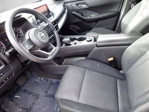 Used 2024 Nissan Rogue SV image 11