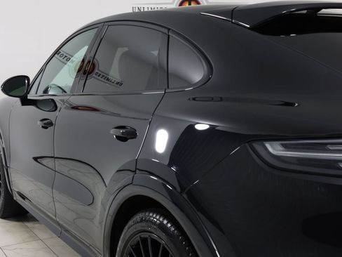Used 2022 Porsche Cayenne GTS w/ Premium Package Plus AWD/4WD image 47