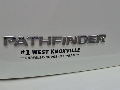Used 2019 Nissan Pathfinder Platinum AWD/4WD image 13
