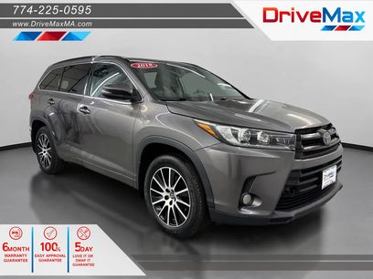 Used 2018 Toyota Highlander SE w/ Carpet Mat Package (TMS)