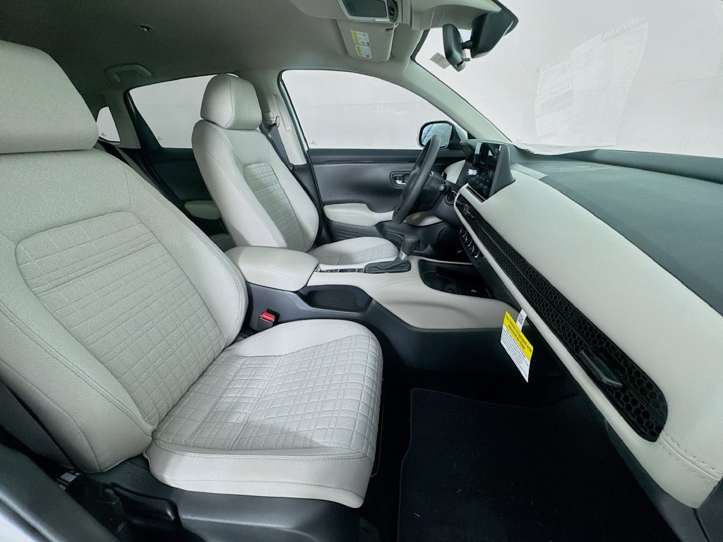 Certified 2026 Honda HR-V LX image 37