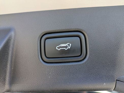 Used 2023 Hyundai Tucson Limited image 13