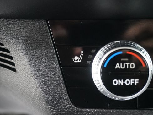 Used 2023 Mitsubishi Outlander SE FWD image 22