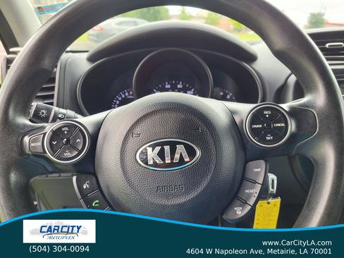 Used 2016 Kia Soul + FWD image 10