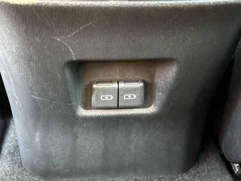Used 2025 Toyota RAV4 XLE FWD image 20