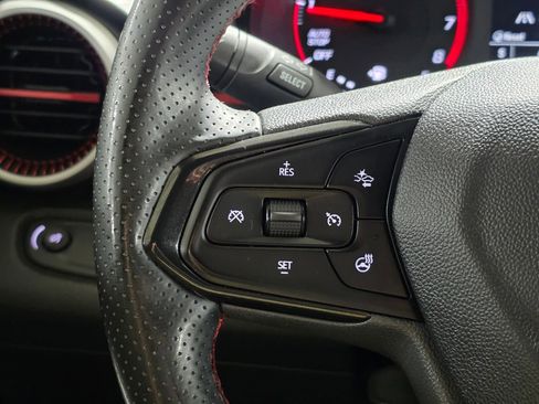 Used 2024 Chevrolet Trax RS FWD image 30