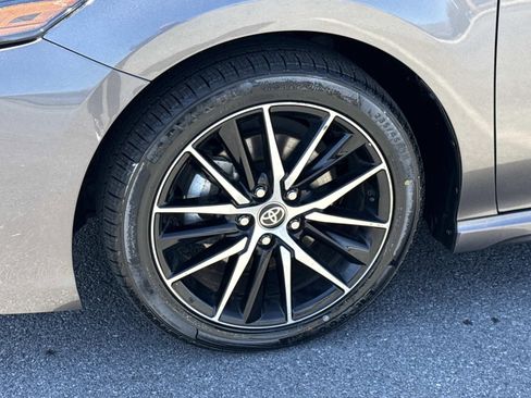 Used 2024 Toyota Camry SE image 7