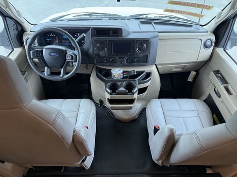 Used 2023 Ford E-450 and Econoline 450 Super Duty w/ Motorhome Prep Package image 78