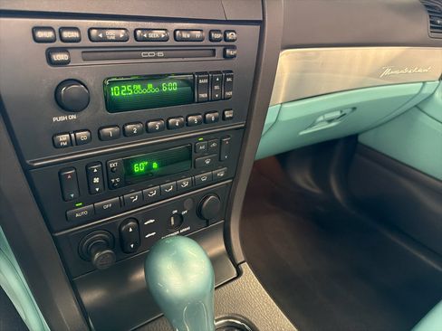 Used 2002 Ford Thunderbird Deluxe image 22