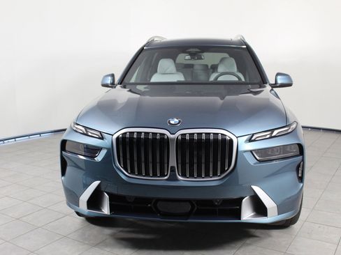 New 2026 BMW X7 xDrive40i w/ Premium Package image 6