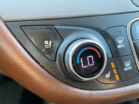 Used 2016 Chevrolet Malibu Premier w/ Driver Confidence Package image 28