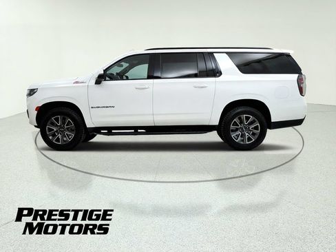 Used 2022 Chevrolet Suburban Z71 w/ Luxury Package AWD/4WD image 4