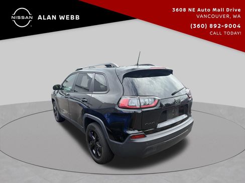 Used 2023 Jeep Cherokee Altitude Lux w/ Lux Elite Package AWD/4WD image 3
