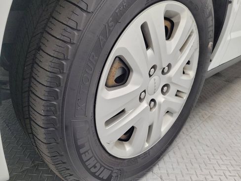 Used 2016 Dodge Grand Caravan American Value Package w/ UConnect Hands-Free Group image 31