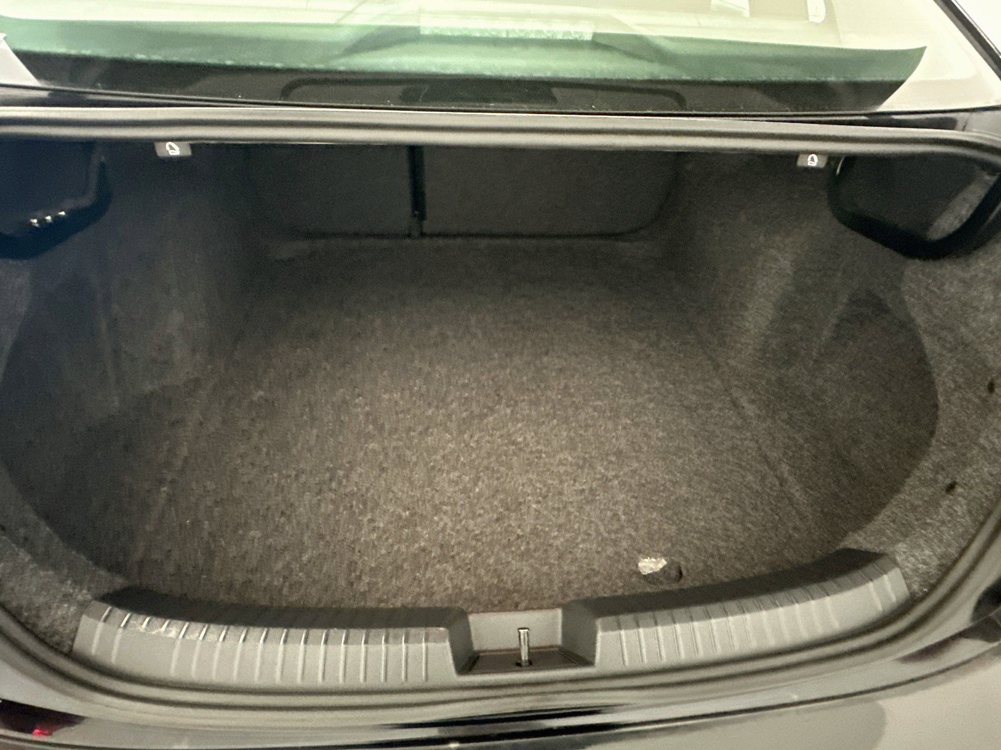 Used 2025 Volkswagen Jetta Sport FWD image 29
