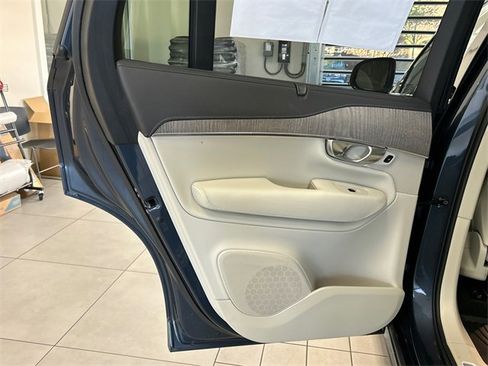 Certified 2024 Volvo XC90 T8 Ultimate w/ Protection Package image 22
