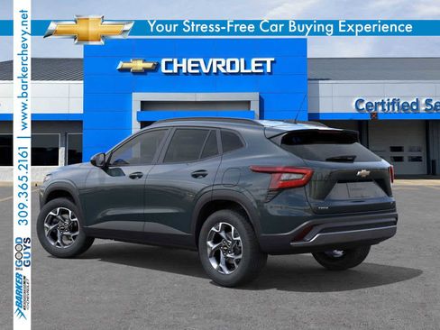 New 2025 Chevrolet Trax LT w/ LT Convenience Package image 3