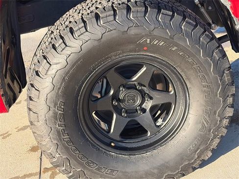 Used 2022 Toyota Tundra Limited image 11